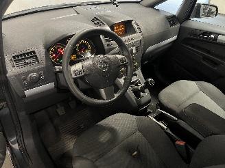 Opel Zafira Zafira (M75) MPV 1.8 16V Ecotec (Z18XER(Euro 4)) [103kW]  (07-2005/04-=
2015) picture 21