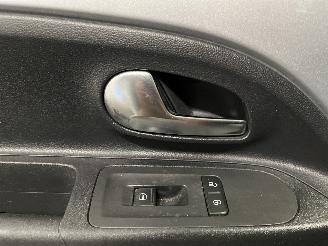 Volkswagen Up! Up! (121) Hatchback 1.0 12V 60 (CHYE) [44kW]  (08-2011/08-2020) picture 26