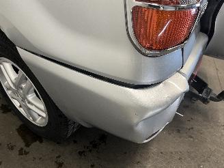 Toyota Rav-4 RAV4 (A2) Terreinwagen 1.8 16V VVT-i 4x2 (1ZZFE) [92kW]  (08-2000/11-2=
005) picture 12