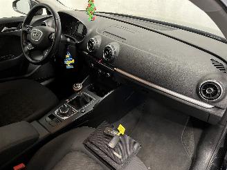 Audi A3 A3 Sportback (8VA/8VF) Hatchback 5-drs 1.6 TDI Ultra 16V (CRKB(Euro 5)=
) [81kW]  (09-2013/10-2020) picture 8