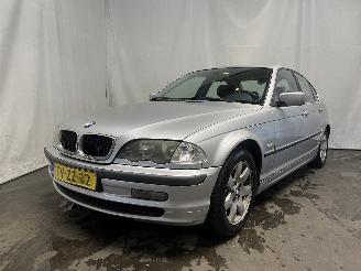 damaged passenger cars BMW 3-serie 3 serie (E46/4) Sedan 323i 24V (M52TU-B25(256S4)) [125kW]  (03-1998/09=
-2000) 1998/8