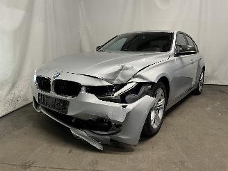 damaged passenger cars BMW 3-serie 3 serie (F30) Sedan 320i 2.0 16V (N20-B20B) [135kW]  (03-2012/10-2018)= 2012/7