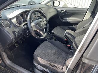 Seat Ibiza Ibiza IV (6J5) Hatchback 5-drs 1.6 TDI 105 (CLNA) [77kW]  (05-2009/05-=
2015) picture 22