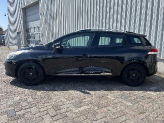 Renault Clio Clio IV Estate/Grandtour (7R) Combi 5-drs 0.9 Energy TCE 90 12V (H4B-4=
12(H4B-G4)) [66kW]  (01-2013/08-2021) picture 4