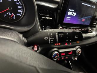 Kia Stonic Stonic (YB) SUV 1.0i T-GDi 12V Eco-Dynamics+ (G3LF) [74kW]  (01-2021/.=
=2E.) picture 19