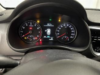 Kia Stonic Stonic (YB) SUV 1.0i T-GDi 12V Eco-Dynamics+ (G3LF) [74kW]  (01-2021/.=
=2E.) picture 18