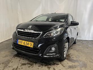 Vaurioauto  passenger cars Peugeot 108 108 Hatchback 1.0 12V (1KRFE(CFB)) [51kW]  (05-2014/...) 2015/10
