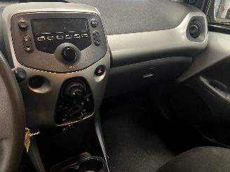 Citroën C1 C1 Hatchback 1.0 Vti 68 12V (1KR-FE(CFB)) [51kW]  (04-2014/04-2018) picture 20