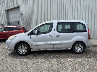 Citroën Berlingo Berlingo Cinqspace, Multispace MPV 1.6 Hdi 16V 90 (DV6ATED4(9HX)) [66k=
W]  (04-2008/12-2018) picture 4