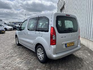 Citroën Berlingo Berlingo Cinqspace, Multispace MPV 1.6 Hdi 16V 90 (DV6ATED4(9HX)) [66k=
W]  (04-2008/12-2018) picture 5
