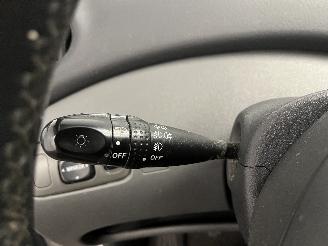 Toyota Yaris Yaris (P1) Hatchback 1.3 16V VVT-i (2SZFE) [64kW]  (04-2002/09-2005) picture 22