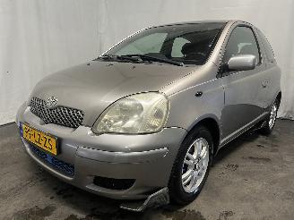 Toyota Yaris Yaris (P1) Hatchback 1.3 16V VVT-i (2SZFE) [64kW]  (04-2002/09-2005) picture 3