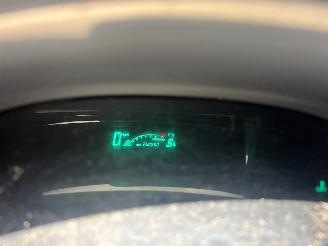 Toyota Yaris Yaris (P1) Hatchback 1.3 16V VVT-i (2SZFE) [64kW]  (04-2002/09-2005) picture 2