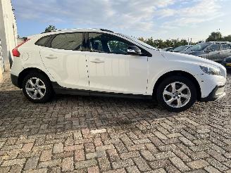 Volvo V-40 V40 Cross Country (MZ) Hatchback 5-drs 1.6 D2 (D4162T) [84kW]  (10-201=
2/12-2016) picture 6