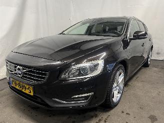 Schadeauto Volvo V-60 V60 I (FW/GW) Combi 2.4 D5 20V AWD Twin Engine Plug-in Hybrid (D87PHEV=
) [120kW]  (03-2015/05-2018) 2016/8