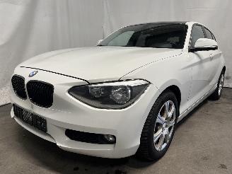 Unfallwagen BMW 1-serie 1 serie (F20) Hatchback 5-drs 114i 1.6 16V (N13-B16A) [75kW]  (07-2012=
/02-2015) 2012/9