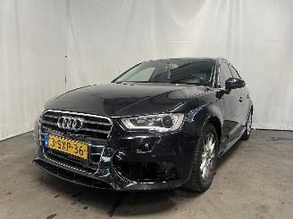 Avarii autoturisme Audi A3 A3 Sportback (8VA/8VF) Hatchback 5-drs 1.6 TDI Ultra 16V (CRKB(Euro 5)=
) [81kW]  (09-2013/10-2020) 2013/12