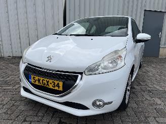Peugeot 208 208 I (CA/CC/CK/CL) Hatchback 1.2 Vti 12V PureTech 82 (EB2F(HMZ)) [60k=
W]  (03-2012/12-2019) picture 1