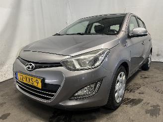 Voiture accidenté Hyundai I-20 i20 Hatchback 1.2i 16V (G4LA) [63kW]  (03-2012/12-2015) 2012/9