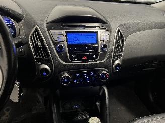 Hyundai Ix35 iX35 (LM) SUV 2.0 16V (G4KD) [120kW]  (01-2010/08-2013) picture 21