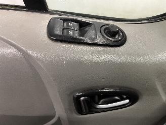 Renault Trafic Trafic New (FL) Van 2.0 dCi 16V 115 (M9R-692(M9R-F6)) [84kW]  (08-2006=
/06-2014) picture 26