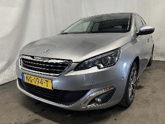 krockskadad bil auto Peugeot 308 308 (L3/L8/LB/LH/LP) Hatchback 5-drs 1.2 12V e-THP PureTech 130 (EB2DT=
S(HNY)) [96kW]  (11-2013/06-2021) 2017/2
