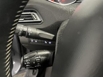 Peugeot 308 308 (L3/L8/LB/LH/LP) Hatchback 5-drs 1.2 12V e-THP PureTech 130 (EB2DT=
S(HNY)) [96kW]  (11-2013/06-2021) picture 25