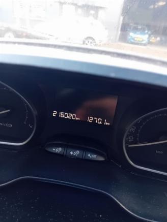 Peugeot 208 208 I (CA/CC/CK/CL) Hatchback 1.2 Vti 12V PureTech 82 (EB2F(HMZ)) [60k=
W]  (03-2012/12-2019) picture 2