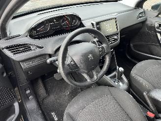 Peugeot 208 208 I (CA/CC/CK/CL) Hatchback 1.2 Vti 12V PureTech 82 (EB2F(HMZ)) [60k=
W]  (03-2012/12-2019) picture 20