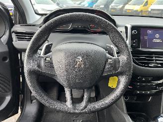 Peugeot 208 208 I (CA/CC/CK/CL) Hatchback 1.2 Vti 12V PureTech 82 (EB2F(HMZ)) [60k=
W]  (03-2012/12-2019) picture 21