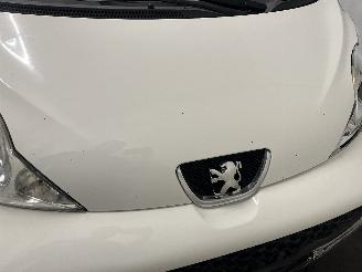 Peugeot 107 107 Hatchback 1.0 12V (384F(1KR)) [50kW]  (06-2005/05-2014) picture 8