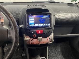 Peugeot 107 107 Hatchback 1.0 12V (384F(1KR)) [50kW]  (06-2005/05-2014) picture 21