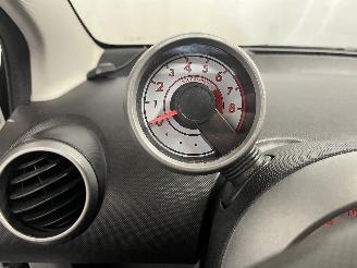 Peugeot 107 107 Hatchback 1.0 12V (384F(1KR)) [50kW]  (06-2005/05-2014) picture 23