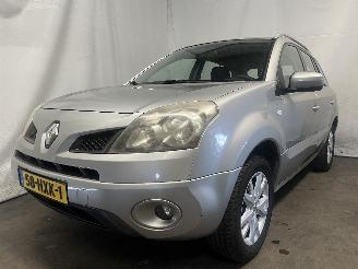 Damaged car Renault Koleos Koleos I SUV 2.5 16V (2TR-702) [126kW]  (09-2008/06-2017) 2009/3