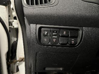 Kia Rio Rio III (UB) Hatchback 1.2 CVVT 16V (G4LA5) [63kW]  (09-2011/12-2017) picture 27