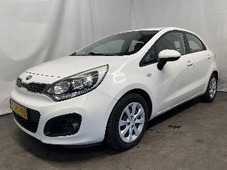 Kia Rio Rio III (UB) Hatchback 1.2 CVVT 16V (G4LA5) [63kW]  (09-2011/12-2017) picture 2
