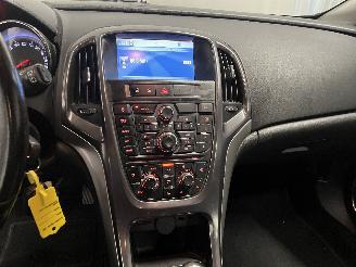 Opel Astra Astra J Sports Tourer (PD8/PE8/PF8) Combi 1.4 Turbo 16V (A14NET(Euro 5=
)) [88kW]  (10-2010/04-2016) picture 18