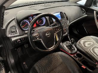 Opel Astra Astra J Sports Tourer (PD8/PE8/PF8) Combi 1.4 Turbo 16V (A14NET(Euro 5=
)) [88kW]  (10-2010/04-2016) picture 16