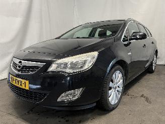Opel Astra Astra J Sports Tourer (PD8/PE8/PF8) Combi 1.4 Turbo 16V (A14NET(Euro 5=
)) [88kW]  (10-2010/04-2016) picture 3