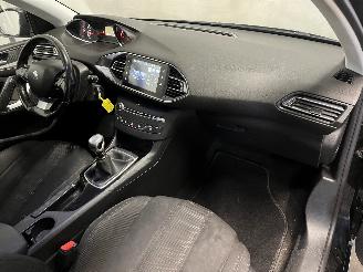 Peugeot 308 308 SW (L4/L9/LC/LJ/LR) Combi 5-drs 1.6 BlueHDi 120 (DV6FC(BHZ)) [88kW=
]  (03-2014/12-2021) picture 16