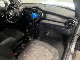 Mini Mini Mini (F56) Hatchback 3-drs 1.5 12V Cooper (B38A15A) [100kW]  (12-2013/=
=2E..) picture 16