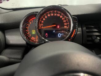 Mini Mini Mini (F56) Hatchback 3-drs 1.5 12V Cooper (B38A15A) [100kW]  (12-2013/=
=2E..) picture 22