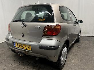 Toyota Yaris Yaris (P1) Hatchback 1.3 16V VVT-i (2SZFE) [64kW]  (04-2002/09-2005) picture 4