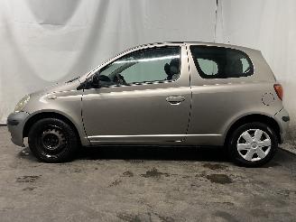Toyota Yaris Yaris (P1) Hatchback 1.3 16V VVT-i (2SZFE) [64kW]  (04-2002/09-2005) picture 3