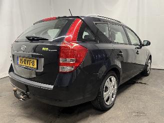 Kia Cee d Cee'd Sporty Wagon (EDF) Combi 1.4 16V (G4FA) [66kW]  (07-2009/12-2012=
) picture 6