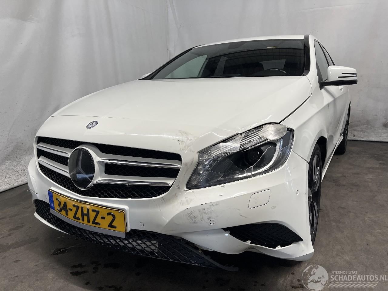 Mercedes A-klasse A (W176) Hatchback 1.6 A-180 16V (M270.910) [90kW]  (09-2012/05-2018)