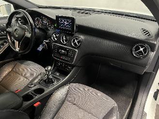 Mercedes A-klasse A (W176) Hatchback 1.6 A-180 16V (M270.910) [90kW]  (09-2012/05-2018) picture 17