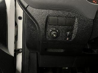 Peugeot Partner Partner (GC/GF/GG/GJ/GK) Van 1.6 HDI, BlueHDI 75 (DV6FE(BHW)) [55kW]  =
(07-2011/12-2018) picture 27