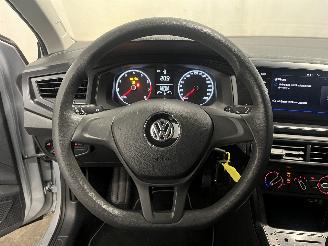 Volkswagen Polo Polo VI (AW1) Hatchback 5-drs 1.0 MPi 12V (DFNB) [48kW]  (06-2017/02-2=
020) picture 16