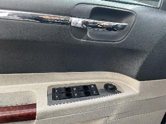 Chrysler 300 C 300 C Sedan 2.7 V6 24V (EER) [142kW]  (09-2004/12-2012) picture 24